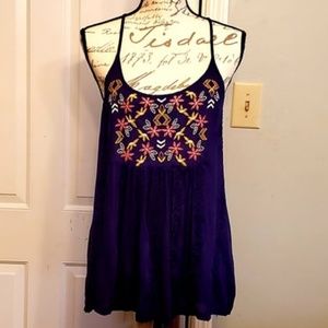 Blue Rain Sleeveless/straps Size M navy/embroidery